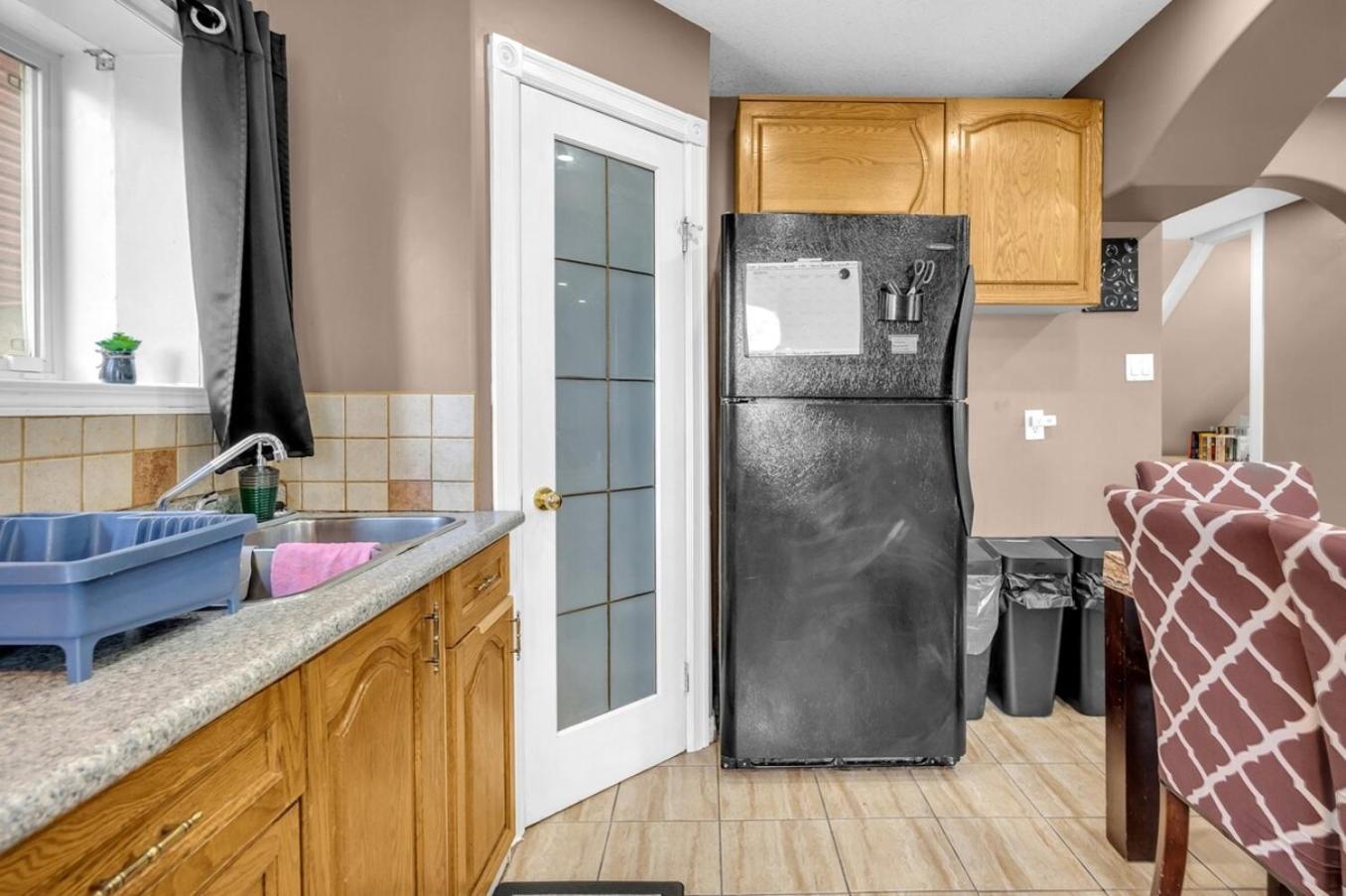52-3 Bed Suite On Lake Central Ac By Airport YYC Eksteriør bilde